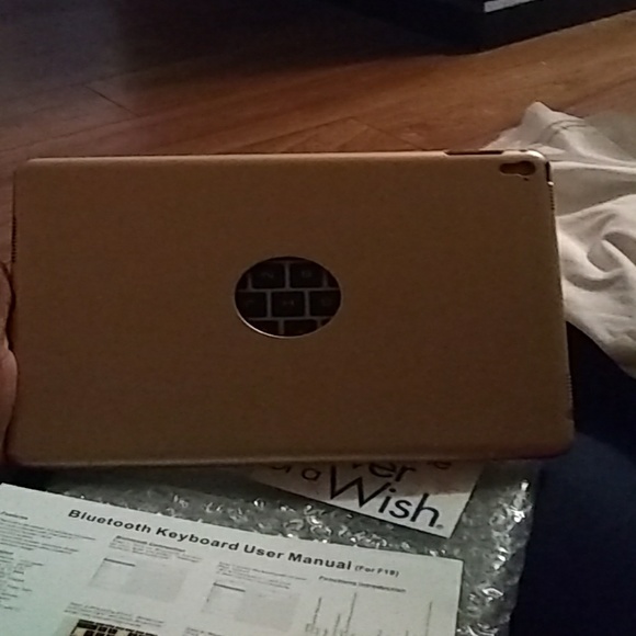 Bluetooth keyboard - Picture 2 of 2